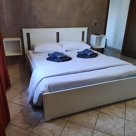 Alloggio Alfa - Central Apartment Civitavecchia Exterior foto